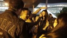 戚薇片场花絮,甜蜜互动与幕后花絮大揭秘